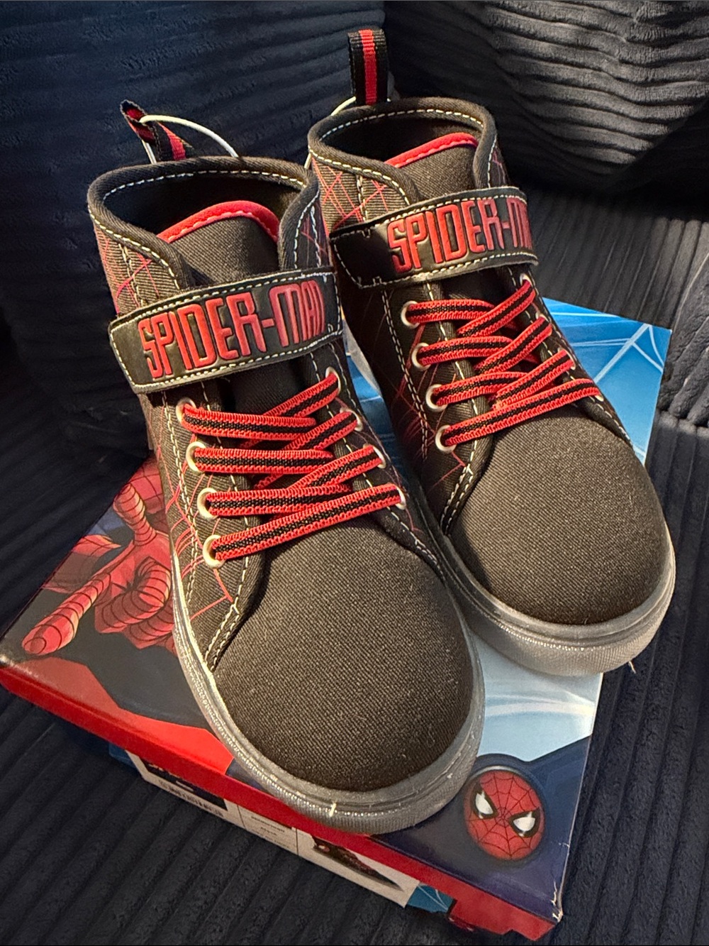 Spiderman Black and Red Kids High-Top Light Up Sneakers